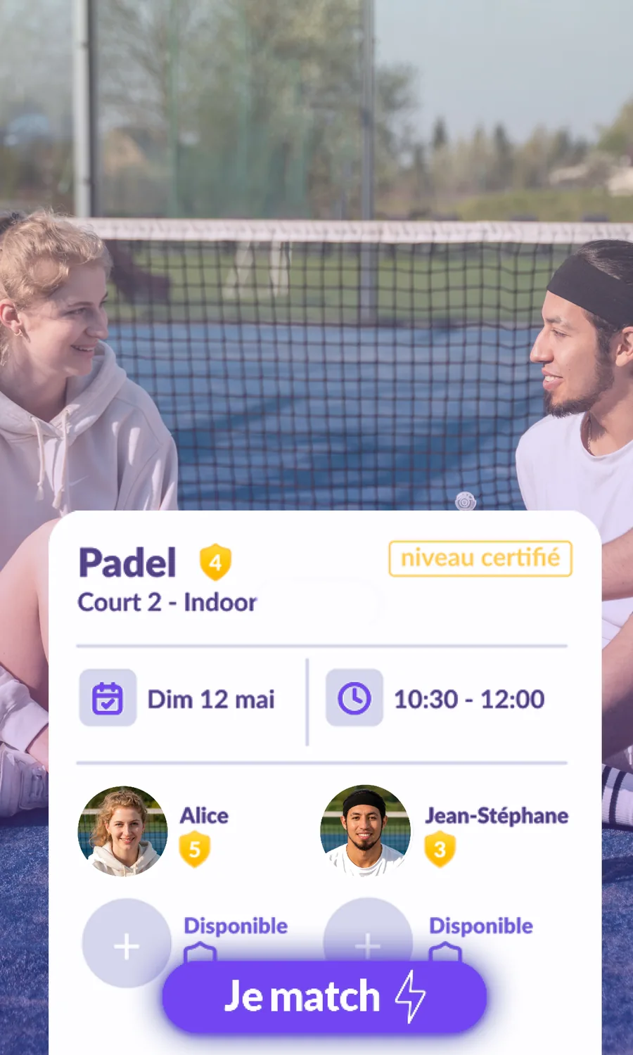 Carte de match de padel avec deux joueurs inscrits et deux places disponibles